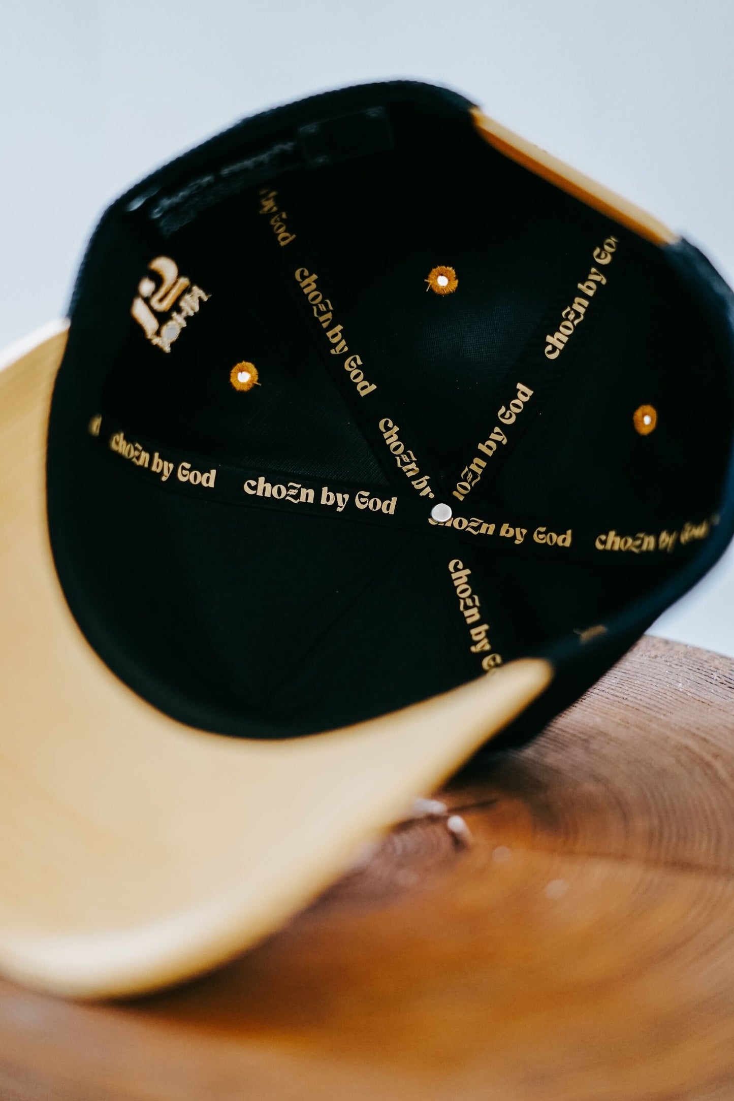 Chozn by God Crown Midnight Lux